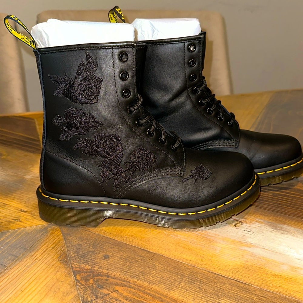 Dr. Martens 1460 Vonda Mono Boots - Floral